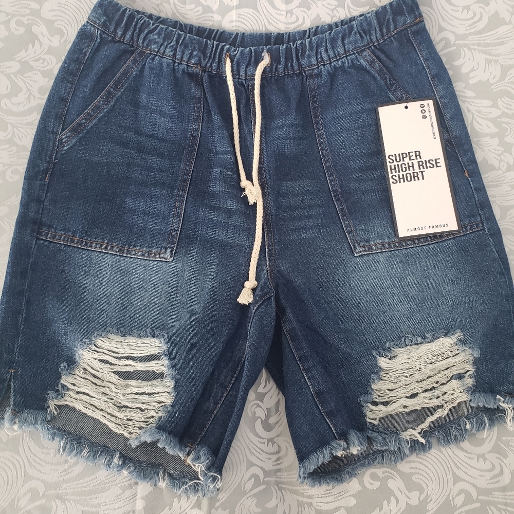 Girls Levi Shorts